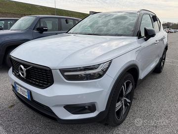 VOLVO XC40 T4 Recharge Plug-in Hybrid R-design