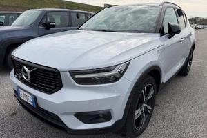 VOLVO XC40 T4 Recharge Plug-in Hybrid R-design