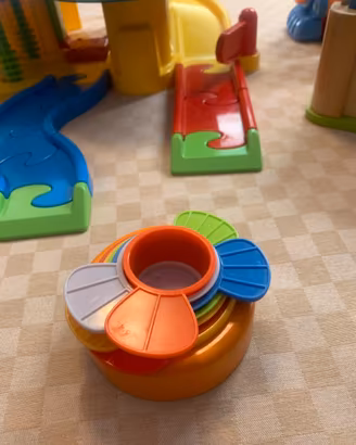 Gioco in legno Montessoriano