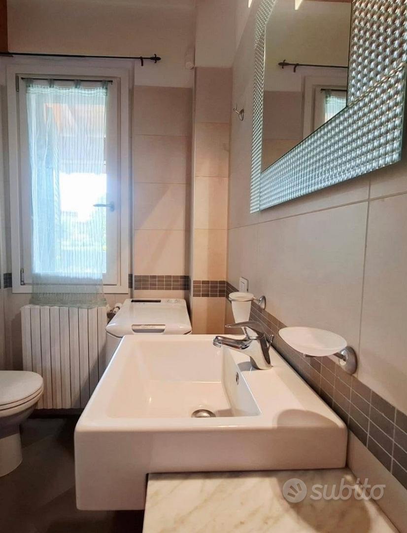 Stanza singola in Centro, foto 2 di 2