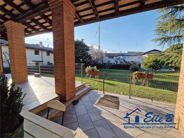 Elegante villa con giardino in centro a Gorizia