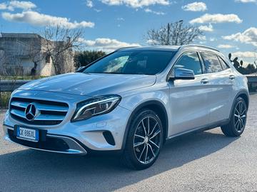 MERCEDES GLA 200D 136CV PREMIUM 2015