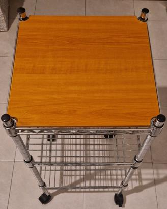 Carrello con ripiani in acciaio cromato