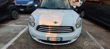 MINI COUNTRYMAN 2011