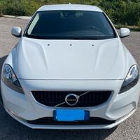 Volvo V40 D2