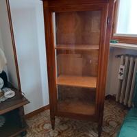 vetrina credenza antica in arte povera