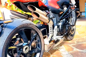 MV AGUSTA BRUTALE 1000 RS
