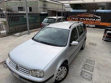 VW GOLF 1.6 BENZINA EURO4 NEOPATENTATI UNI PROP