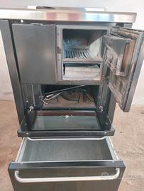 stufa a legna in ghisa con forno Demanincor