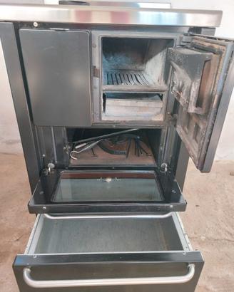 stufa a legna in ghisa con forno Demanincor