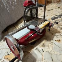 Affettatrice Rheninghaus manuale lama verticale