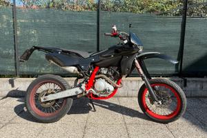 Husqvarna SMR 125 4T Motard – pronta all’uso