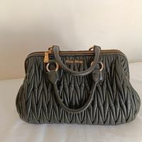 bauletto Miu Miu Matelasse nero 