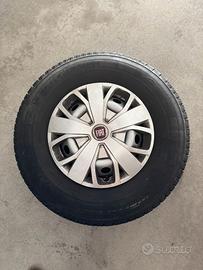 Set completo Michelin Agilis Camping 225/75 R16