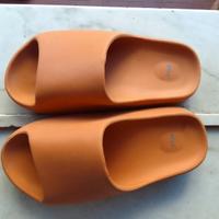  Ciabatte Yeezy Slides arancioni