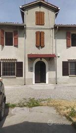 Casa indipendente a circa 30 km da Parma