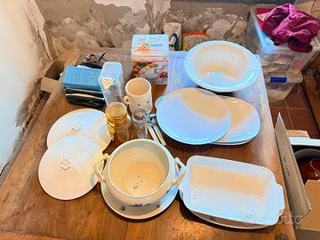 Stock stoviglie e ceramiche spaiate da cucina