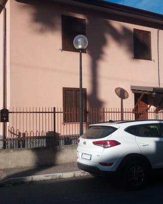 Primo piano, 6 letti, posto auto, 200mt dal mare