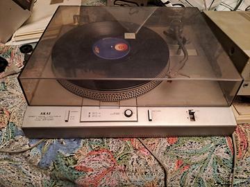 Moduli stereo Akai con eventuali casse