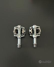 Pedali automatici clipless Exustar