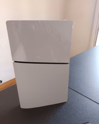 PS5 Slim in Garanzia fino a Novembre 2026