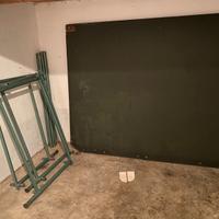 2 tavoli da lavoro grandi - 2metri x 2 metri