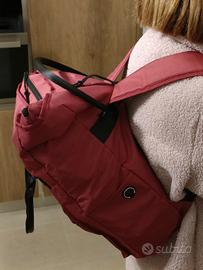 Zaino  che si trasforma in borsa con maniglie 