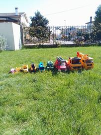 Mezzi per giocare in giardino