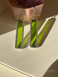 Orecchini realizzati a mano in vetro