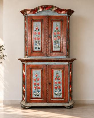 Mobile antico dipinto a mano – stile tirolese