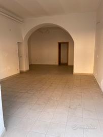 Nettuno Locale box garage magazzino 55mq