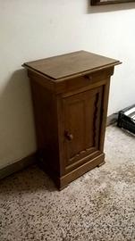 Lotto di 2 comodini del '900, diversi (2 foto)