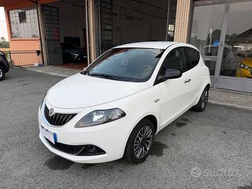 Lancia Ypsilon 1.0 Hybrid Gold