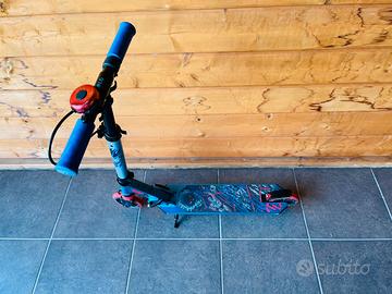 Monopattino OXELO peso kg:4 portata fino kg:70