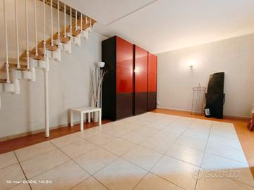 2 vani con terrazzino zona viale vittorio veneto