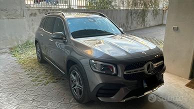 Mercedes Benz GLB 220 D 4 matic, premium, luxury.