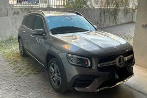Mercedes Benz GLB 220 D 4 matic, premium, luxury.