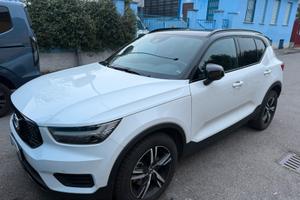 Volvo xc40 2022