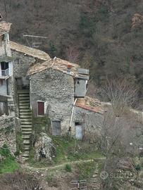 Casa indipendente su due livelli