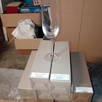 bicchieri e completo macedonia