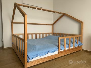 Letto casetta in pino naturale160x200