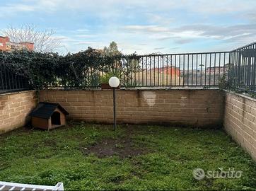 PONTE DI NONA BILOCALE ARREDATO GiARDINO/P.AUTO