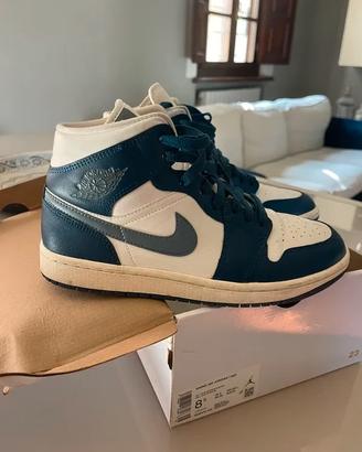 Air Jordan 1 Mid