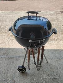 Barbeque Weber 57 cm. con accessori