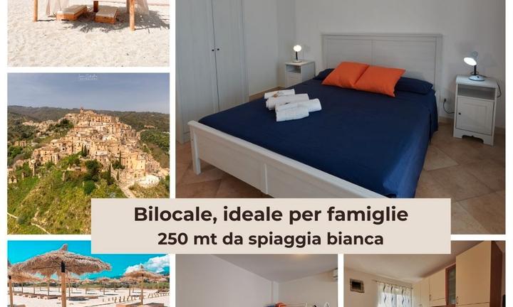 Bilocale con balcone a 250 mt mar Jonio BADOLATO