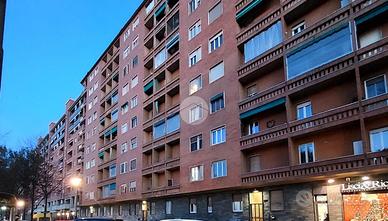 2 LOCALI A TORINO