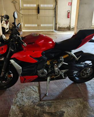 Ducati streetfighter V2 153 cv