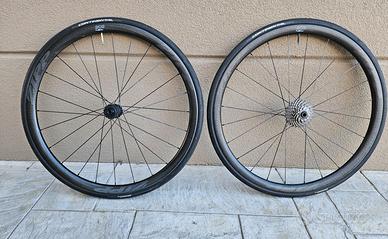Coppia Zipp 202 NSW Profilo 32 TLR Disc Carbon
