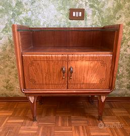 Coppia comodini vintage con ripiano in vetro