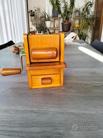 Grattugia vintage in legno 